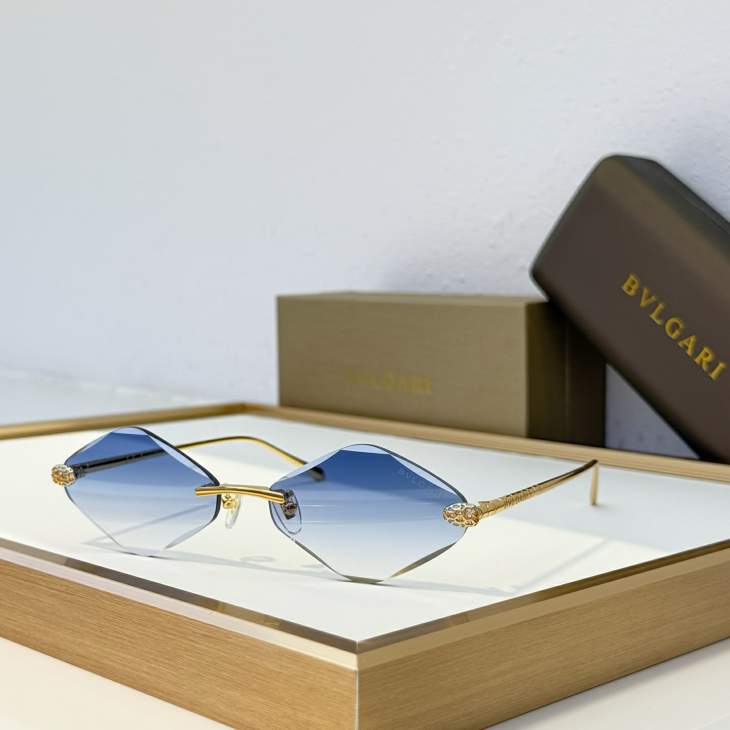 Picture of Bvlgari Sunglasses _SKUfw76702965fw